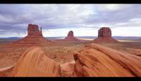 Monument Valley - Les buttes et mesas de grès du désert navajo